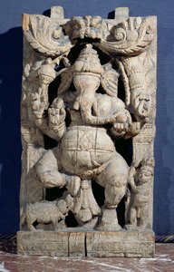 Ganesh Enthroned Heykeli (ahşap)