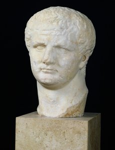 Titus Başı (39-81) (mermer)