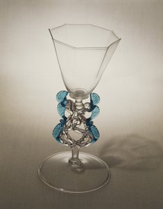Facon de Venise ejderha saplı kadeh, 17. yüzyıl