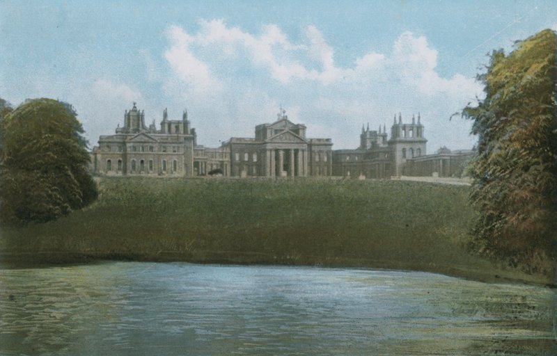 Blenheim Sarayı by English Photographer
