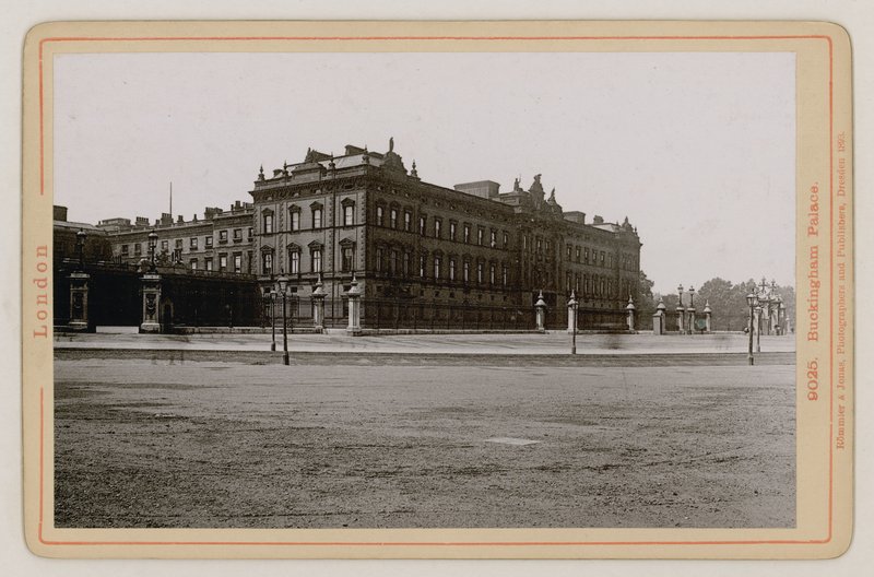 Buckingham Sarayı by English Photographer