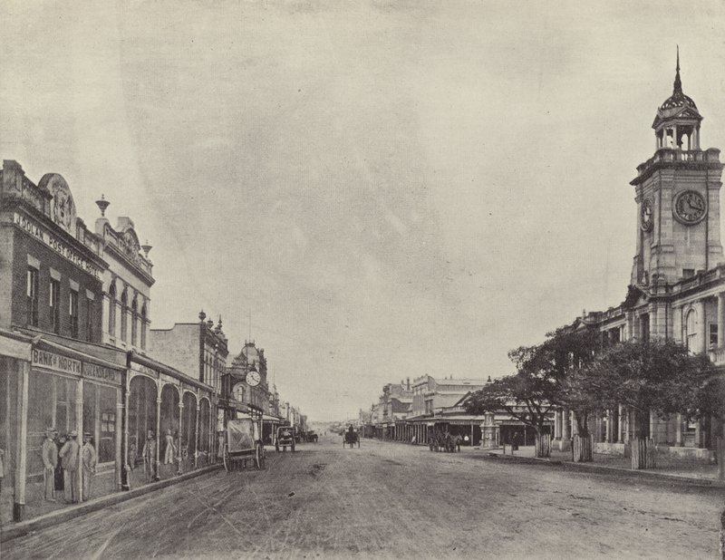 Doğu Caddesi, Rockhampton by English Photographer