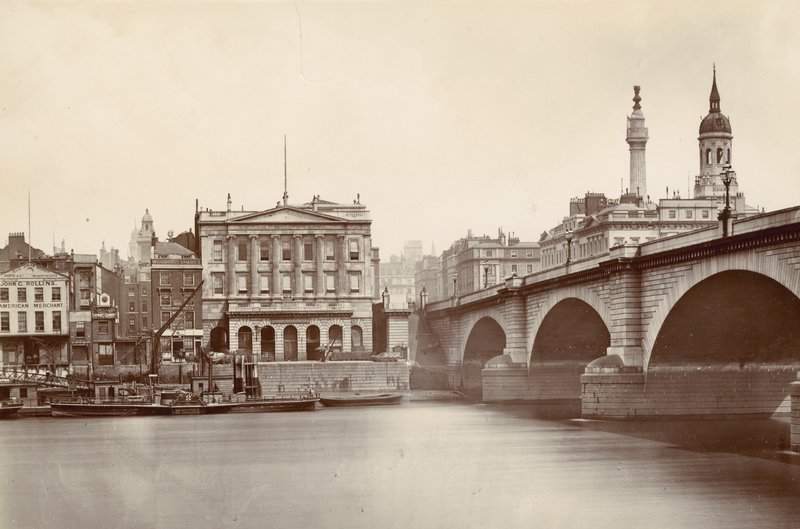 Ironmongers Hall ve Londra Köprüsü by English Photographer