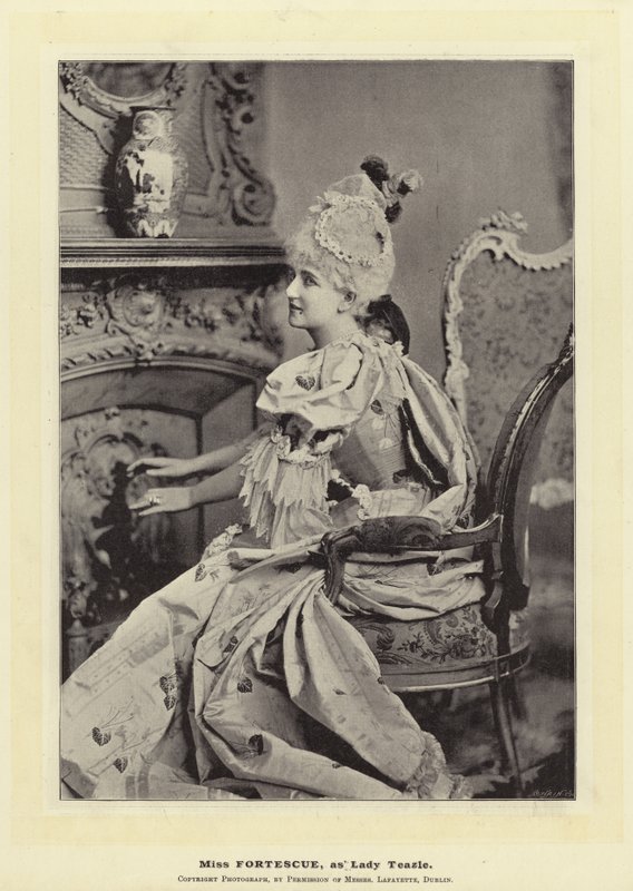 Bayan Fortescue, Lady Teazle olarak by English Photographer