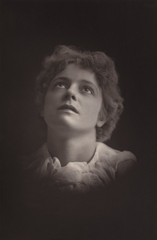 Bayan Olga Brandon by English Photographer