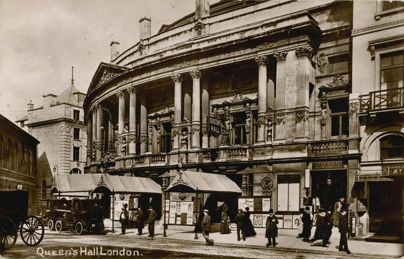 Queens Hall, Langham Place, Londra Mayıs 1902 by English Photographer