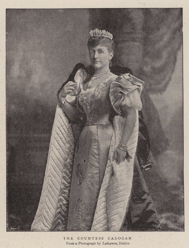 Kontes Cadogan by English Photographer