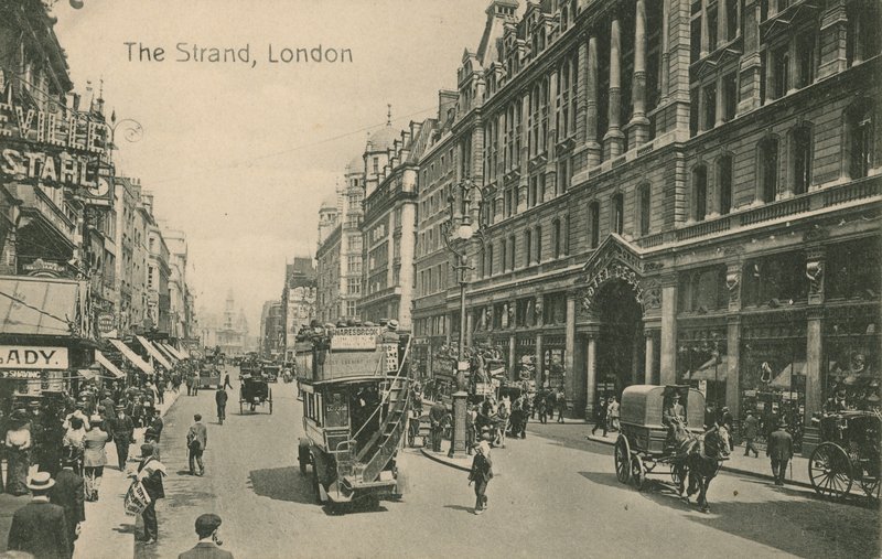 Strand, Londra by English Photographer