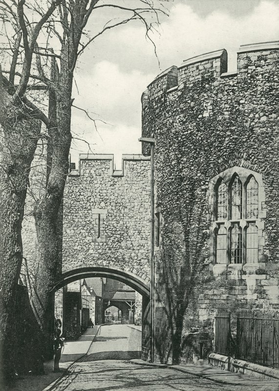 Wakefield Kulesi by English Photographer