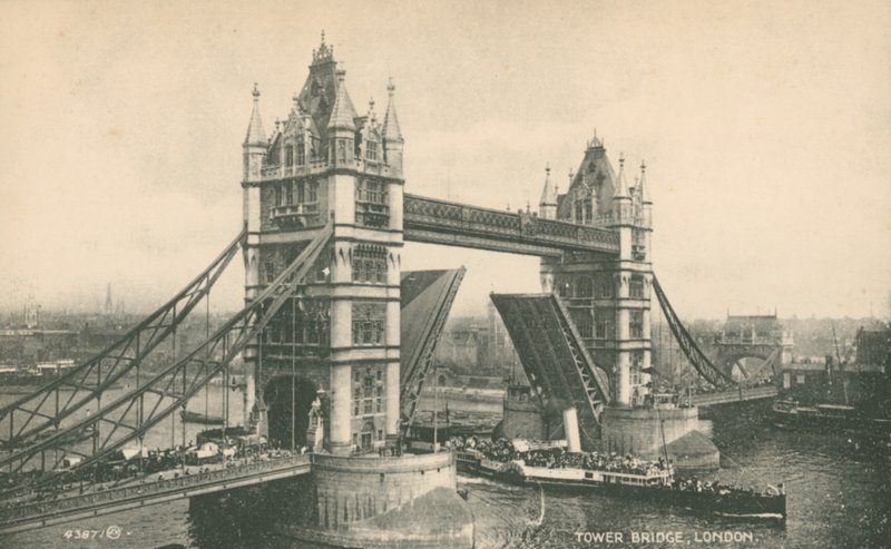 Tower Bridge, Londra by English Photographer