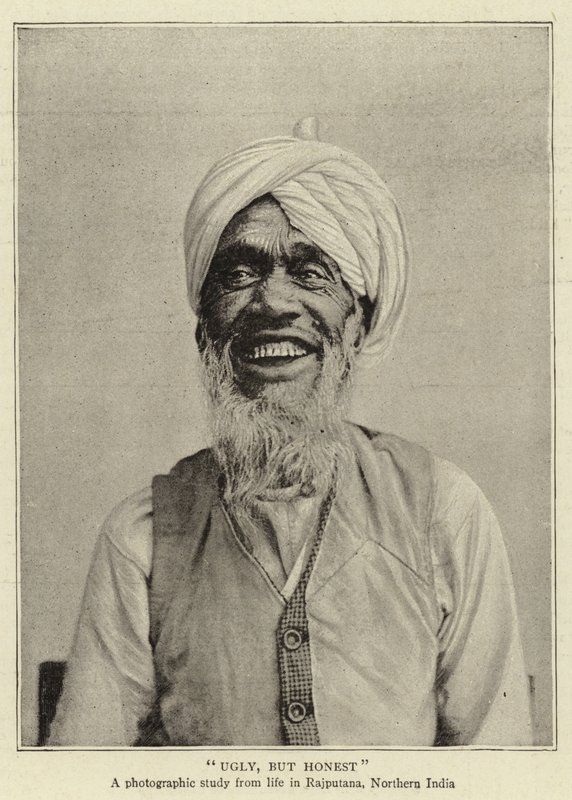 çirkin ama dürüst by English Photographer