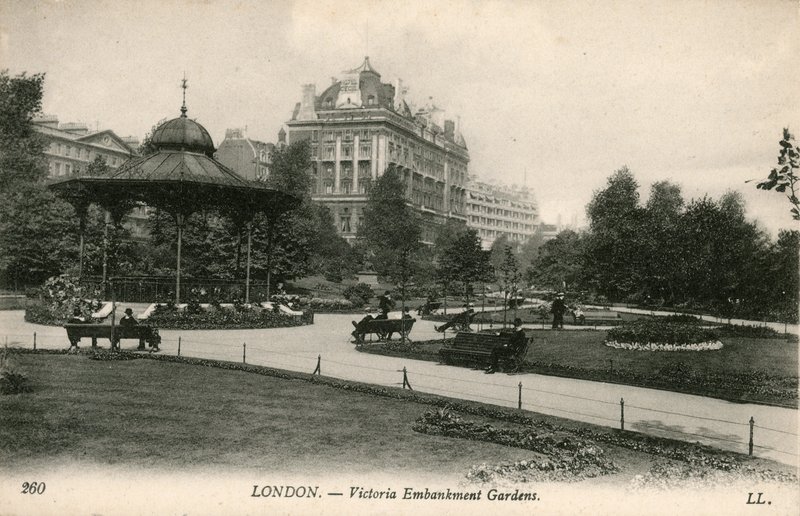 Victoria Embankment Bahçeleri, Londra by English Photographer