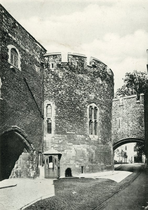 Wakefield ve Kanlı Kuleler by English Photographer