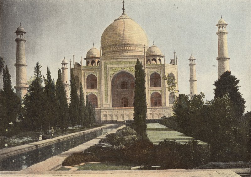Agra, Tady Mahal ve Çeşme by European Photographer