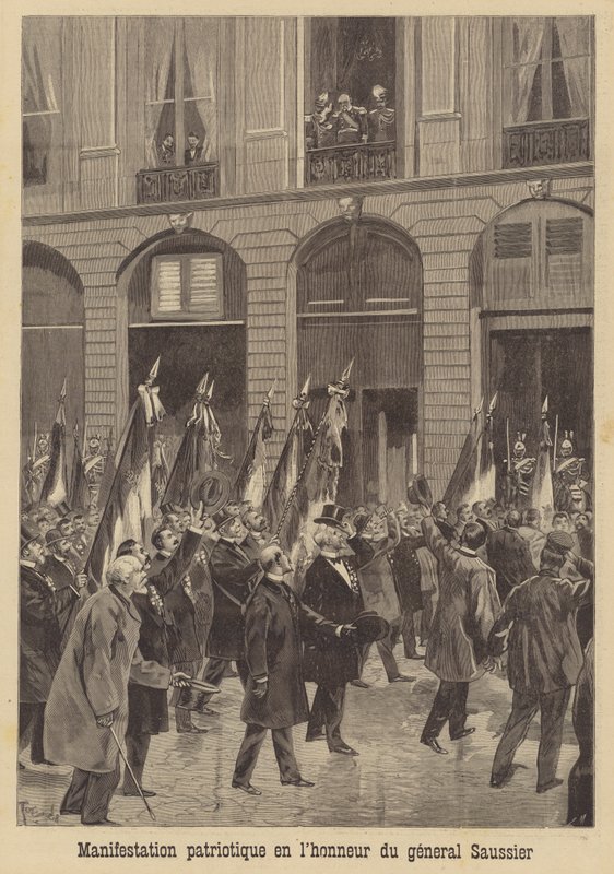 General Saussier onuruna vatansever gösteri by French School