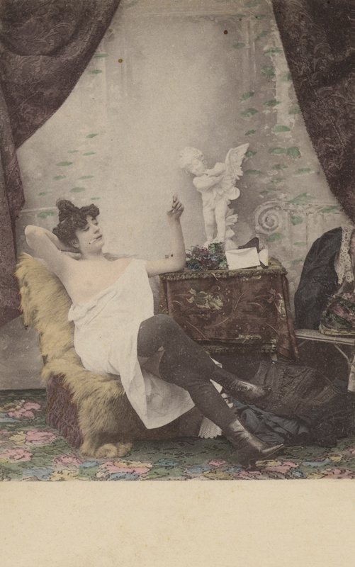 güzel kız sigara by French Photographer