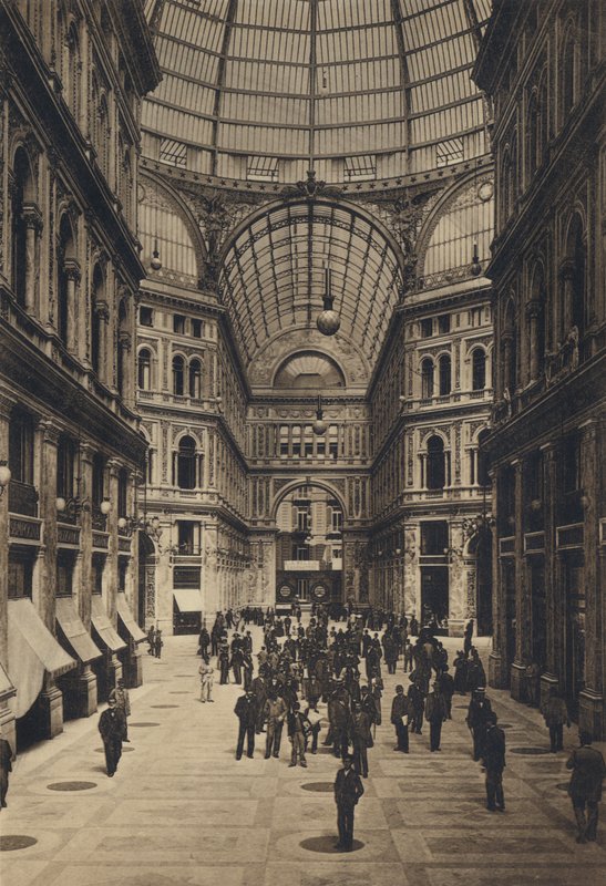 Napoli: Galleria Umberto I İçinde (s / b fotoğraf) by Italian Photographer