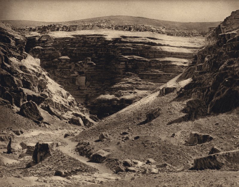 Wadi en-Nar (s/b fotoğraf) by Karl Grober