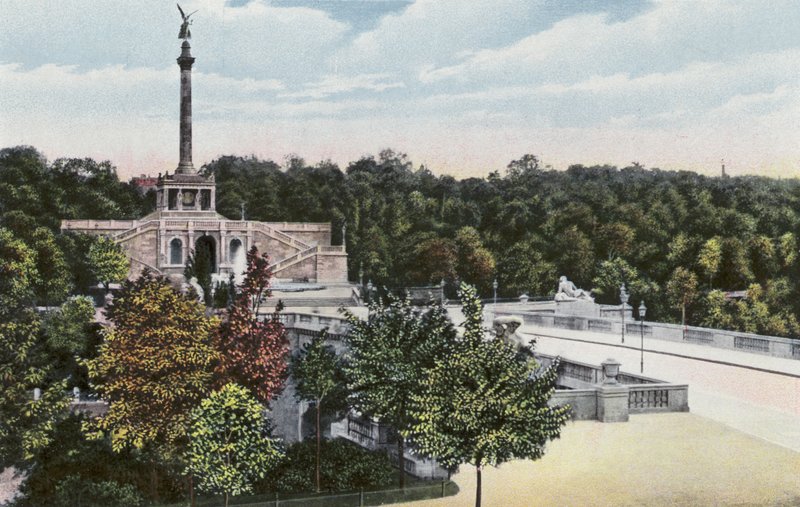 Münih/Münih: Prinzregentenstrasse ile Barış Anıtı (fotoğraf) by Photographer German